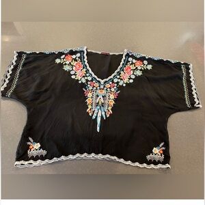 Johnny Was Black Embroidered Rayon Top sz Large